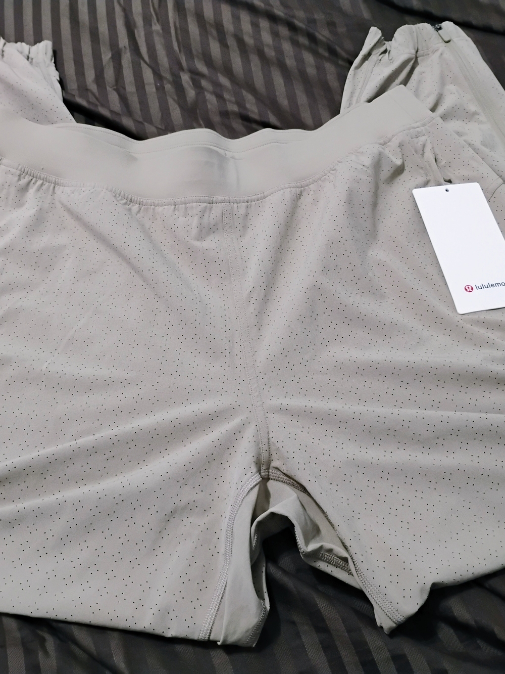 Women's Lululemon Adapted State Perforated HR Jogger Size: 14 NWT